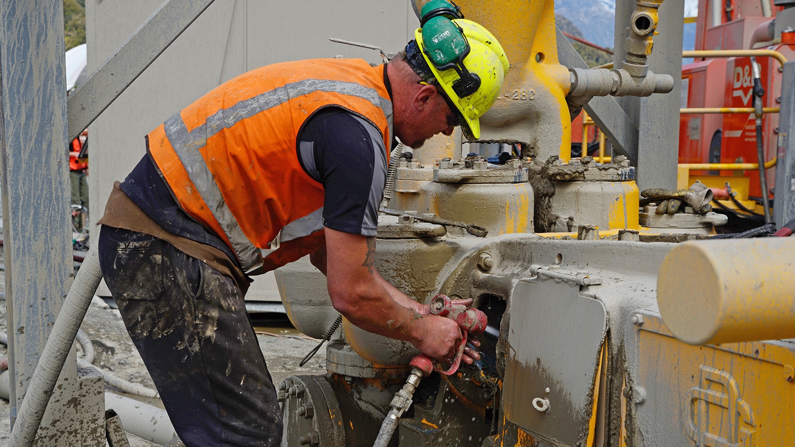 Roustabout Drilling Technician