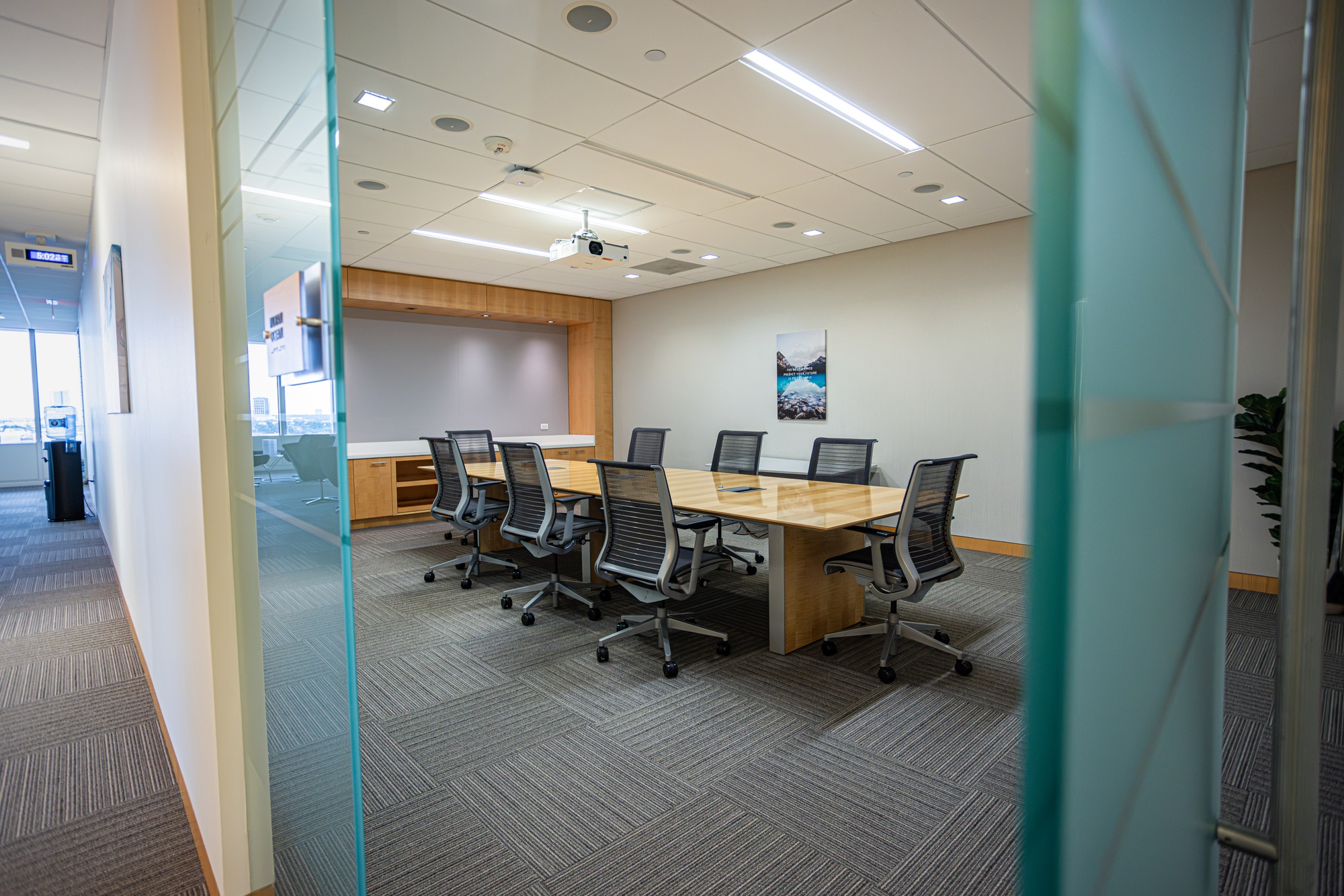 A view of the meeting space inside the Indian Ocean Room.