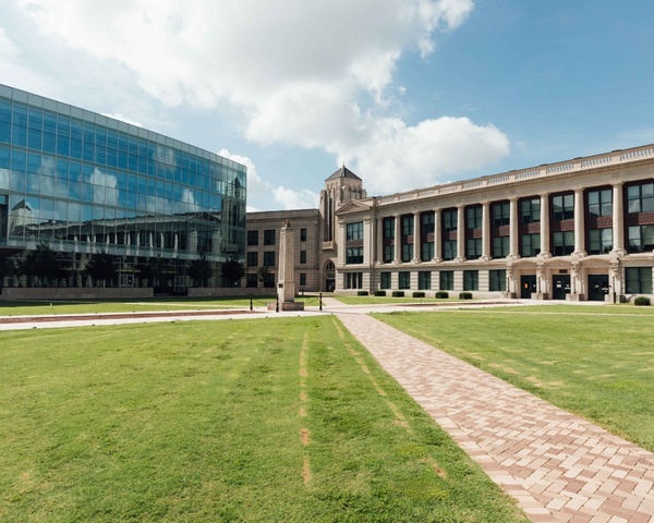 A view of the courtyard at the HCC Central College Campus.