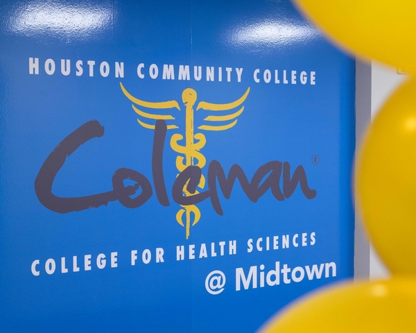 A mural at the HCC Coleman College at Midtown.